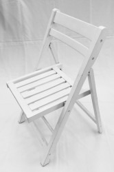 WHITE GARDEN FOLDING CHAIRS